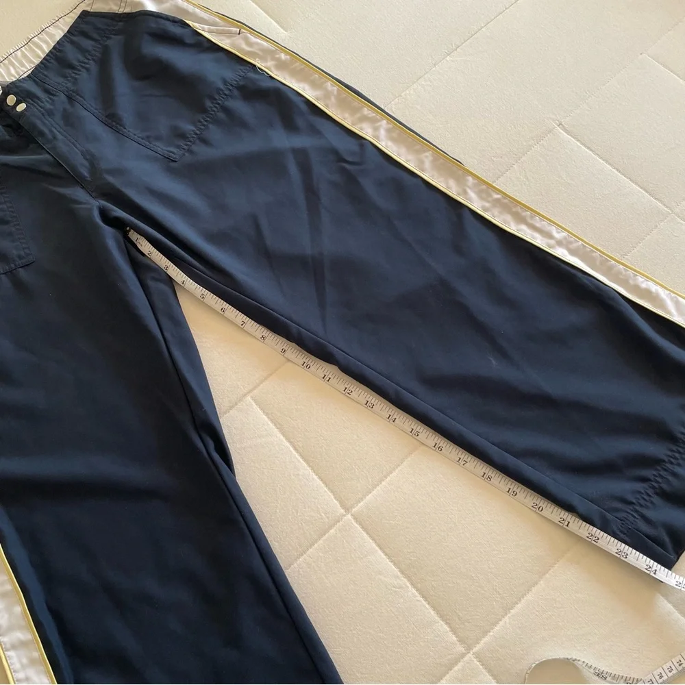 Nike Women’s Navy Blue Active Capri Pants with White Side Stripes Size Large - Picture 7 of 12